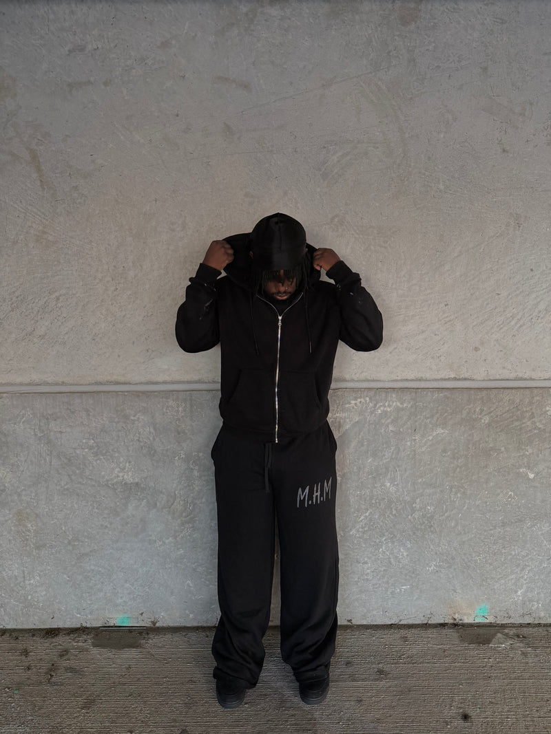 LIMITED M.H.M BAGGY SWEATS